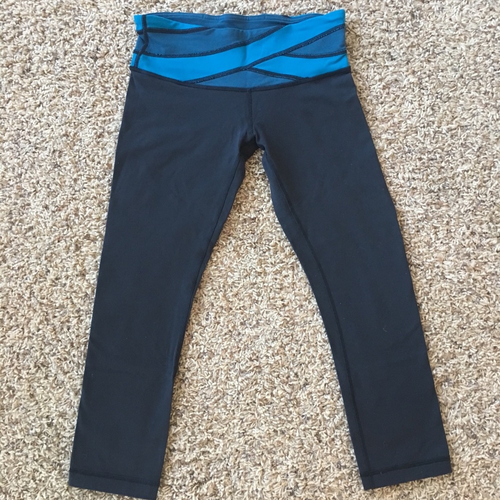 Lululemon Wunder Under crops